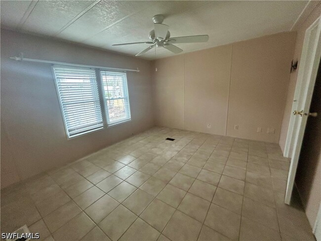 Building Photo - 130 Grassy Key Ln