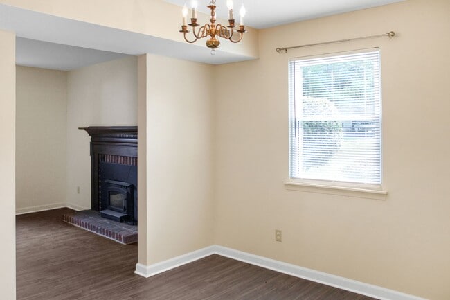 Building Photo - 2455 Whitney Ct