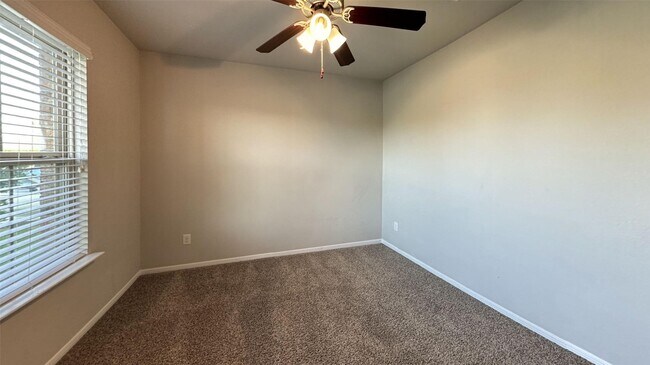 Building Photo - 29238 Dunns Creek Ct