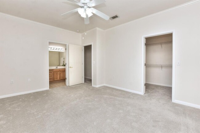 Building Photo - 508 Texas Dr