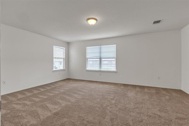 Building Photo - 6729 Horseshoe Pond Dr