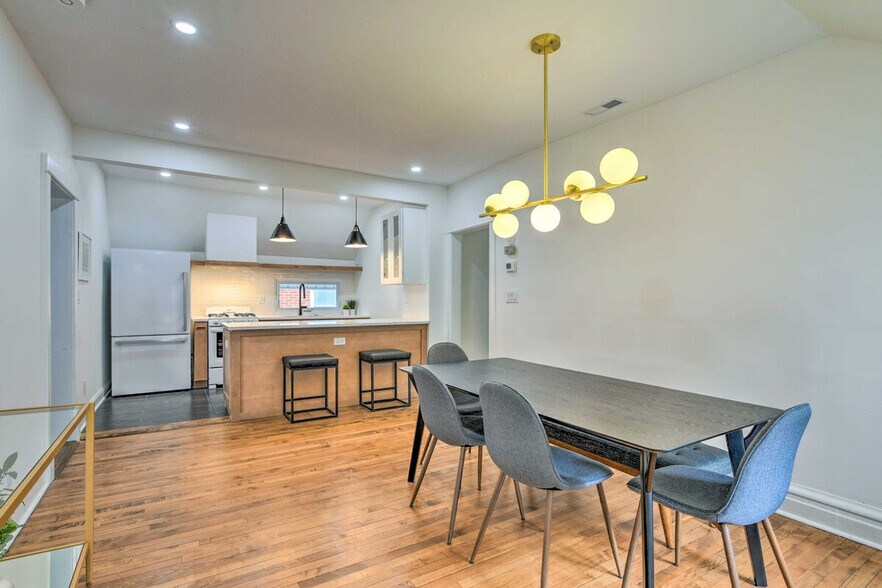 Building Photo - 1129 Augusta St