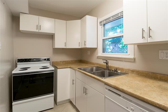 Building Photo - 3420 Granada Ave