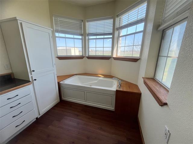 Building Photo - 427 Grover Dallas Rd