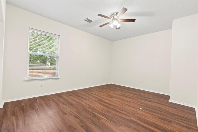Building Photo - 20231 Mammoth Falls Dr