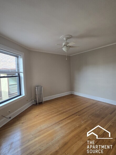 Building Photo - 1503 W Chase Ave