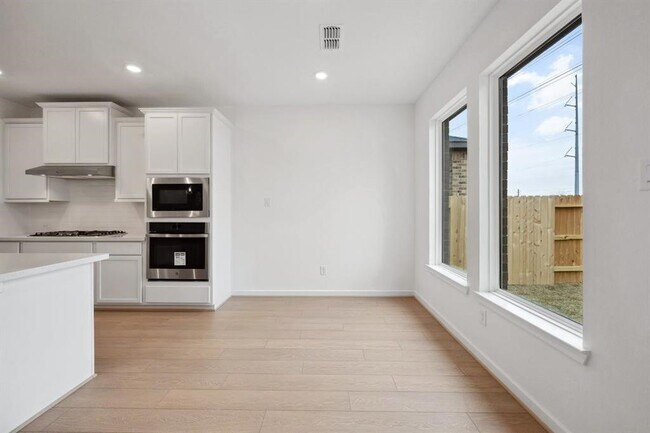 Building Photo - 21918 Wycombe Ter Wy