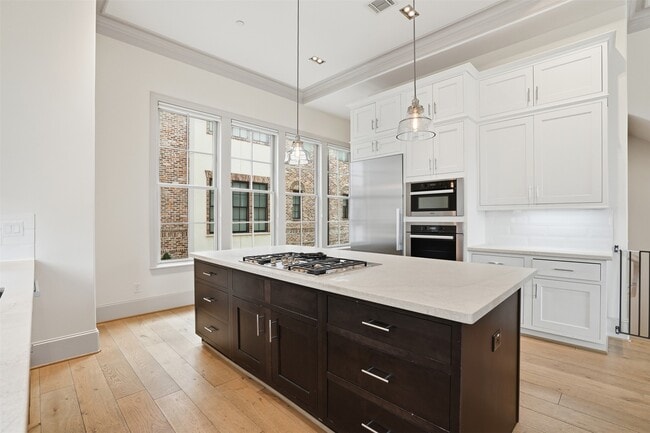 Building Photo - 19 Robita St