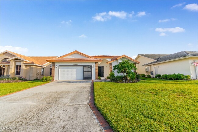 Building Photo - 12630 Kelly Palm Dr