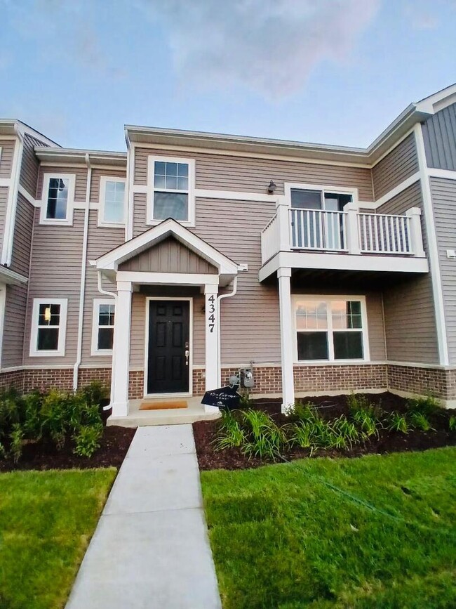Primary Photo - 4347 Chelsea Mnr Cir