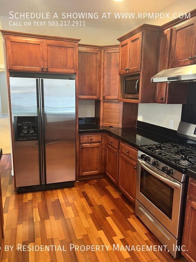 Building Photo - 15355 SW Greenfield Dr