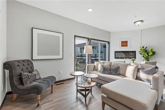 Building Photo - 10280 3rd St NE