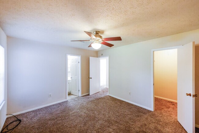 Building Photo - Stunning 3 Bedroom Home in Millbrook, AL!