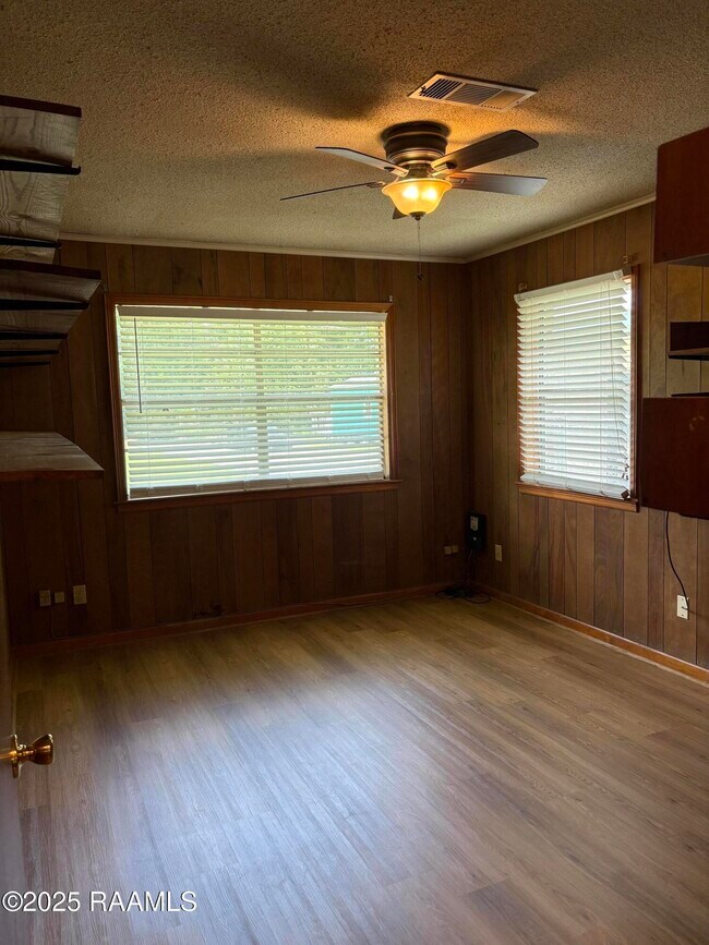 Building Photo - 134 Barton Pl