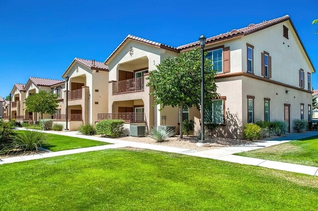 Building Photo - Riverton of the High Desert