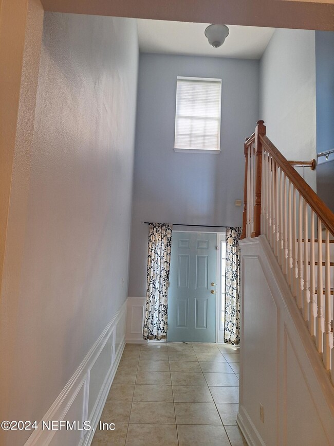 Building Photo - 11172 Castlemain Cir W