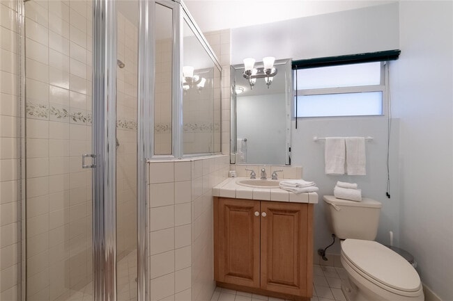 Building Photo - 2519 Barcelona Dr