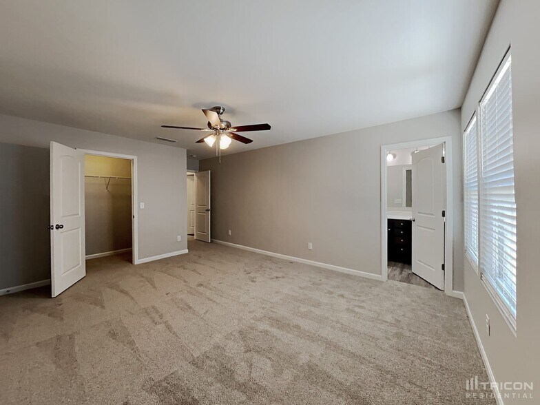 Building Photo - 828 Georgia Oak Ln