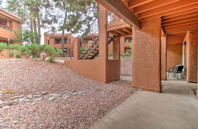 Building Photo - 4704 E Paradise Village Pkwy N