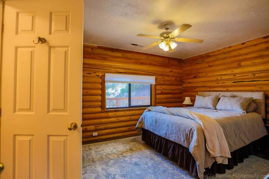 Building Photo - 414 Cottonwood Dr