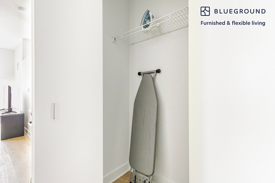 Building Photo - 201 N Garland Ct