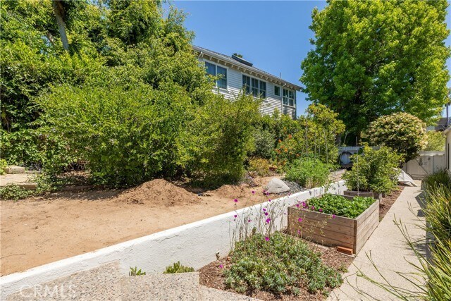 Building Photo - 1701 Pier Ave