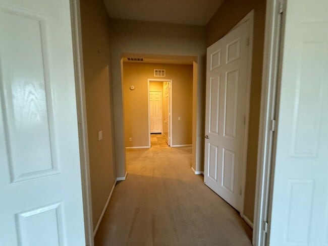 Building Photo - Apple Valley Estates- Gated Community- Beautiful 4 Bedrooms, 3 Bathrooms