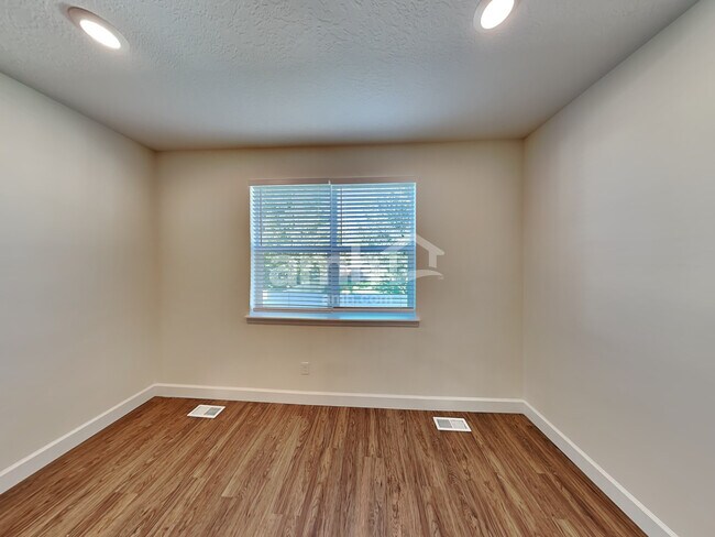 Building Photo - 4383 N Morgan Way