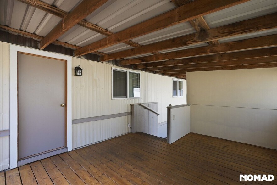 Building Photo - 35390 SE Bluff Rd