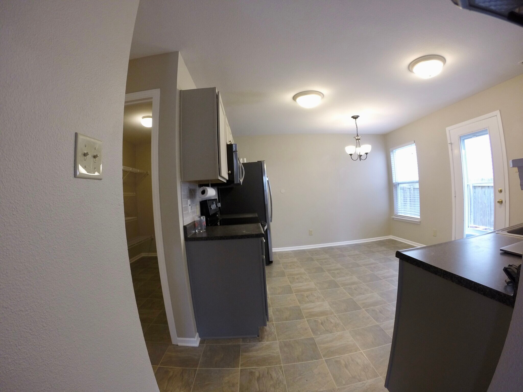 Kitchen - 10223 Cumberland Pointe blvd