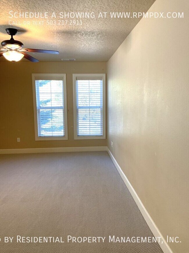 Building Photo - 18278 SW Santoro Dr