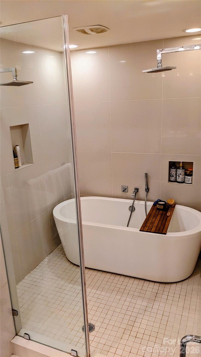 Building Photo - 341 Viburnum Way Ct