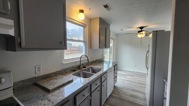 Building Photo - 259 Windsor Castle Dr