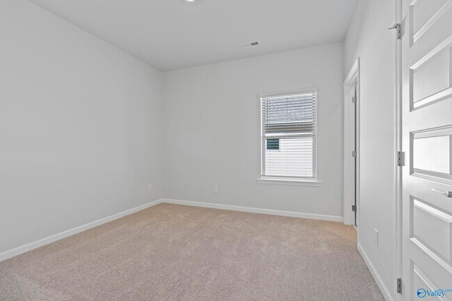 Building Photo - 247 Pennington Ave