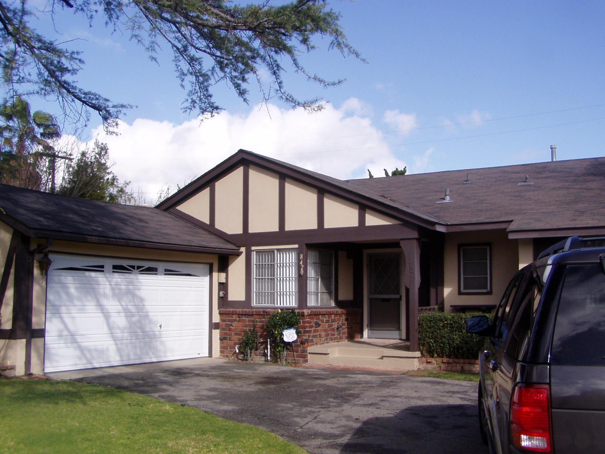 Building Photo - 8420 Casaba Ave