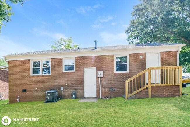 Building Photo - 4240 Cody Dr