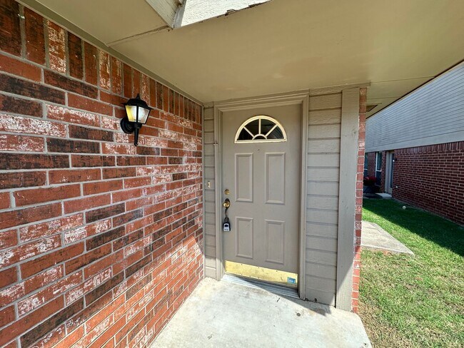 Building Photo - 3201 Conestoga Dr