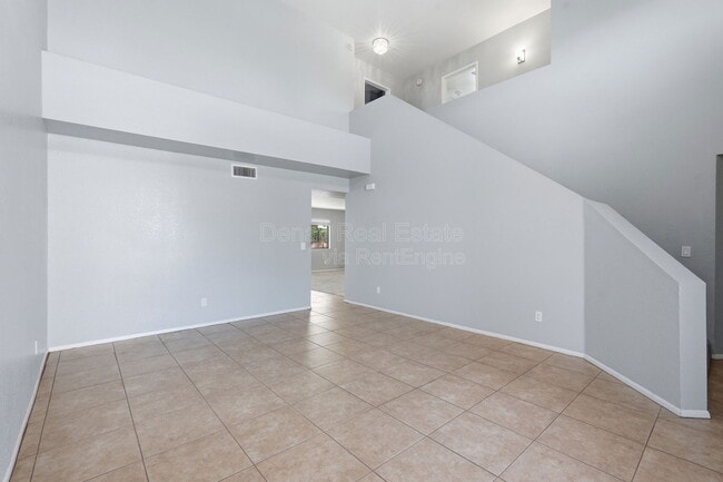 Building Photo - 10008 E Paseo San Ardo