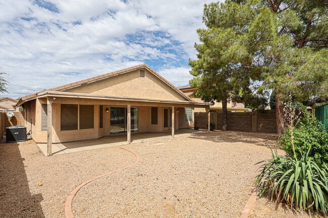 Building Photo - 14707 W Lupine Ln