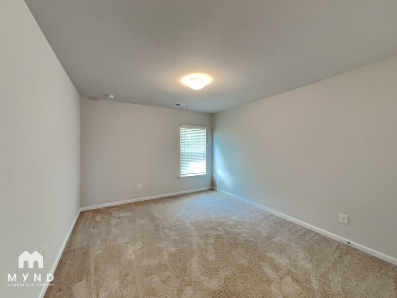 Building Photo - 401 Ruths Blvd