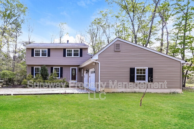 Building Photo - 44 Red Oak Dr