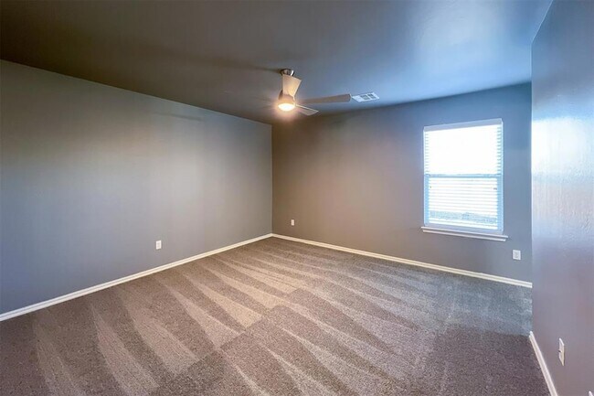 Building Photo - 7802 Bennie Terrace