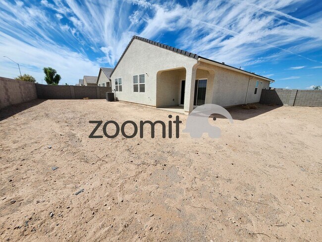 Building Photo - 701 N 13th Pl