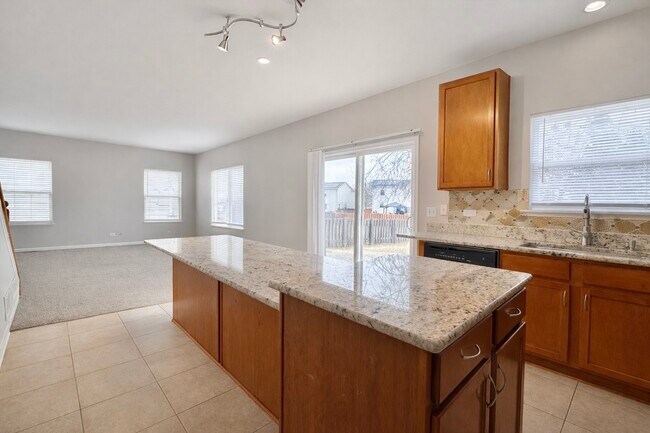 Building Photo - 2310 Shiloh Dr