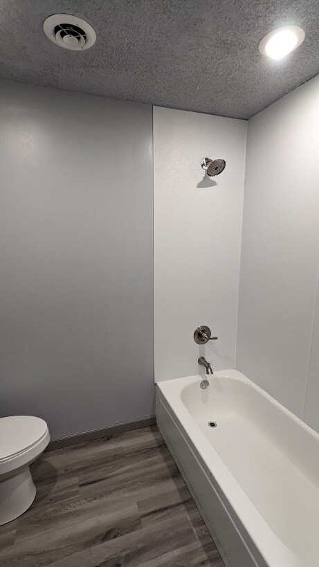 Building Photo - 402 Hickory St