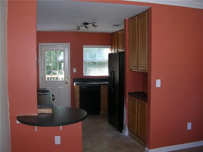 Primary Photo - 1000 Stone Gate Ln SE