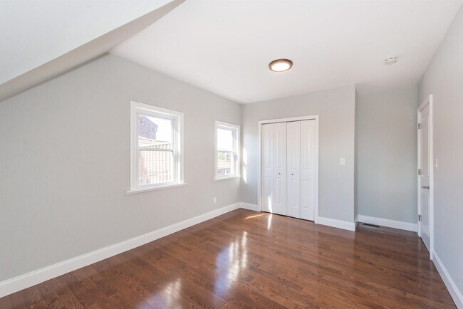 Building Photo - 894 AVENUE C