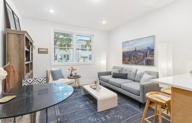 Building Photo - 111 Clarke Ave