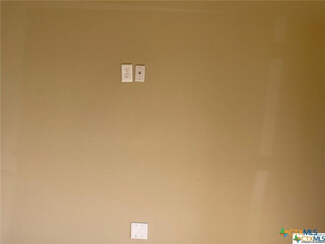 Building Photo - 4307 Cambridge Dr