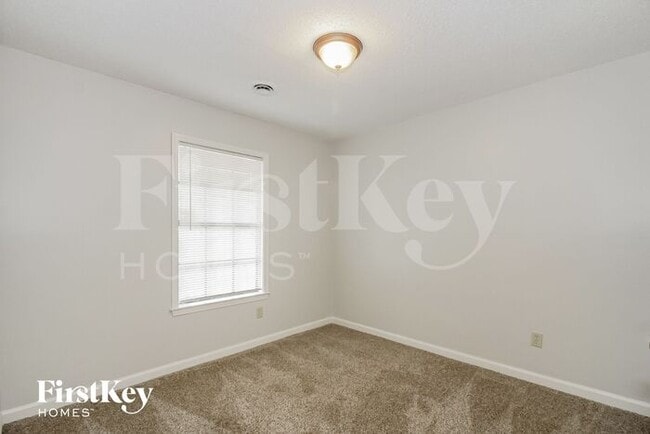 Building Photo - 6861 Valley Park Dr